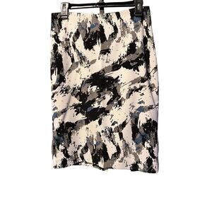 Banana Republic's Women's Straight Black/Gray and White Skirt with Back Slit - 6